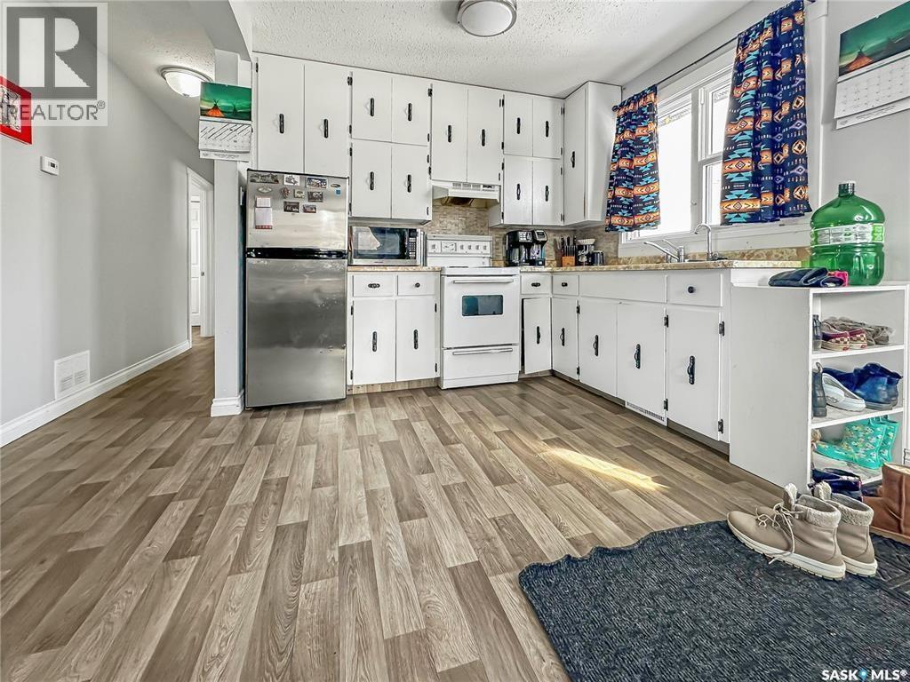 509 5th Avenue, Whitewood, Saskatchewan  S0G 5C0 - Photo 5 - SK022472