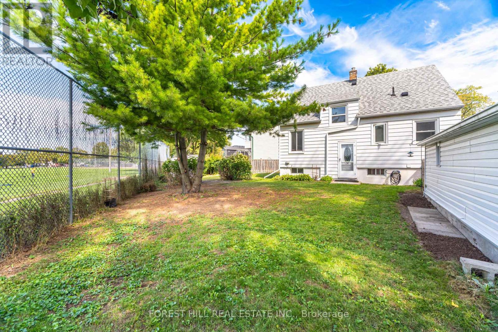 2 Topham Road, Toronto, Ontario  M4B 3K2 - Photo 15 - E12678994