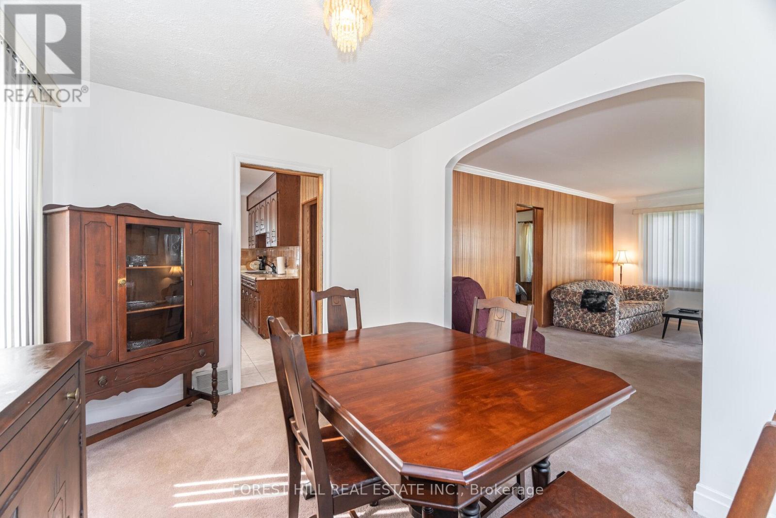 2 Topham Road, Toronto, Ontario  M4B 3K2 - Photo 4 - E12678994