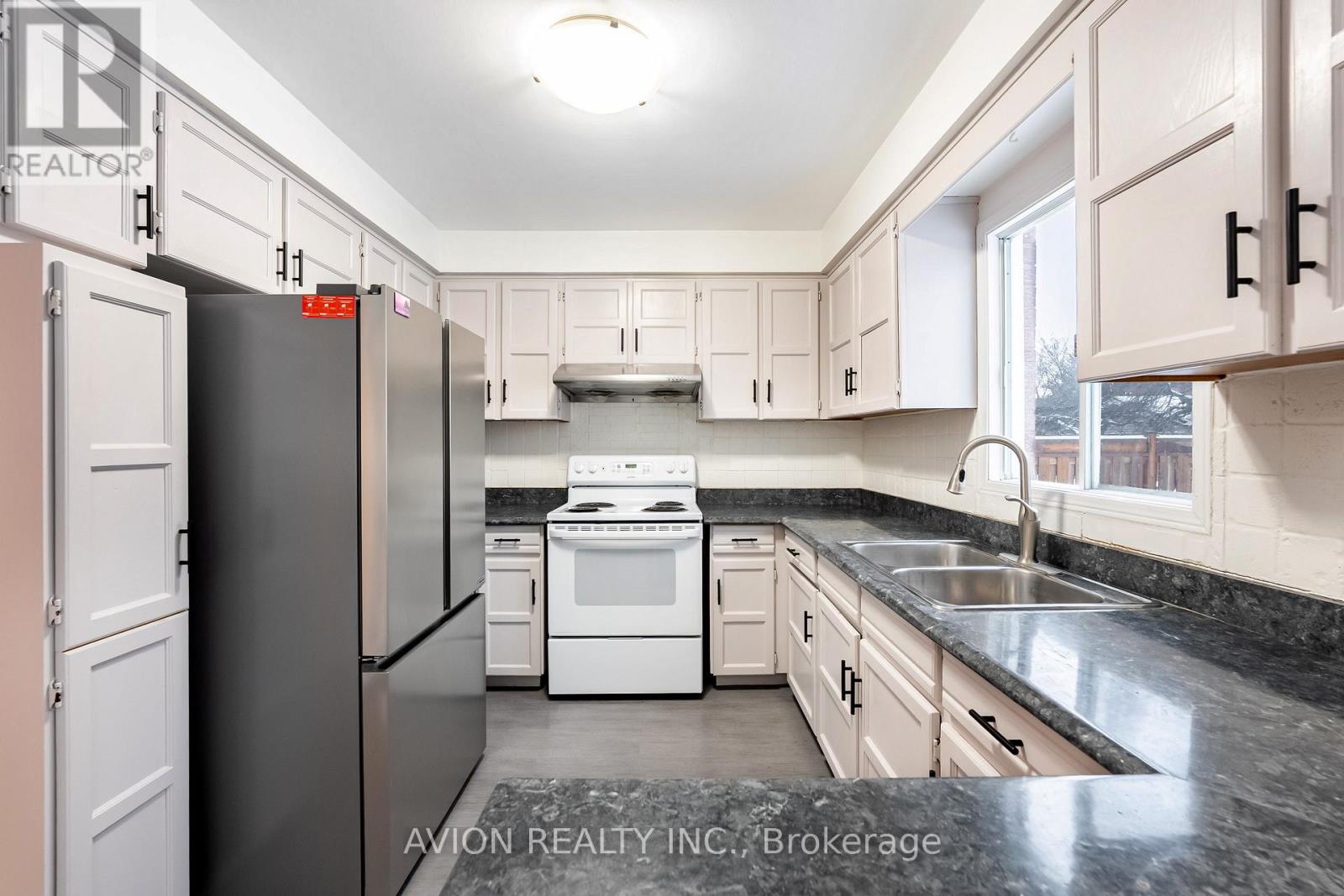 567 Millard Street, Whitchurch-Stouffville, Ontario  L4A 7Z3 - Photo 15 - N12678966