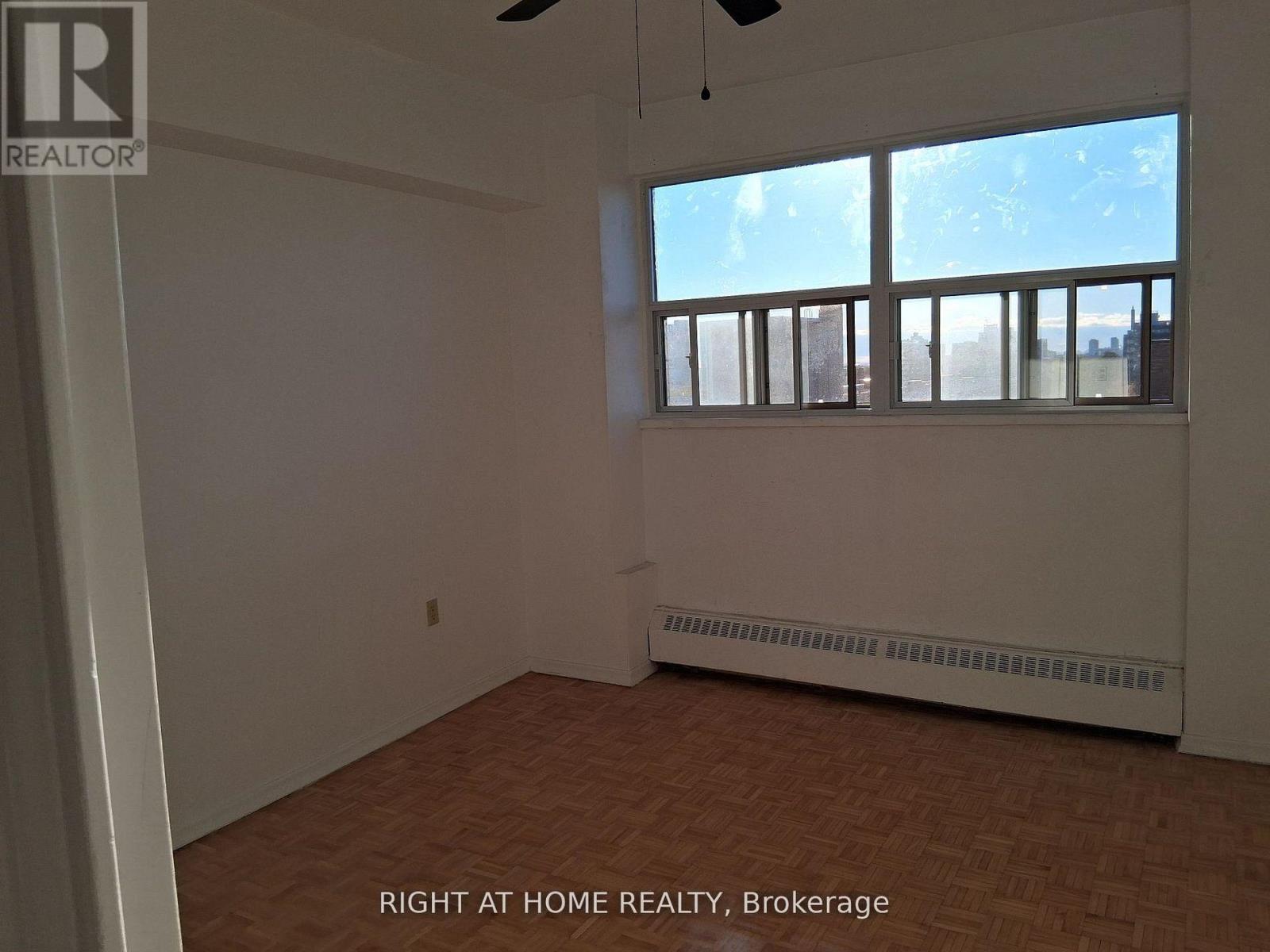 407 - 191 St George Street, Toronto, Ontario  M5R 2M6 - Photo 8 - C12641654