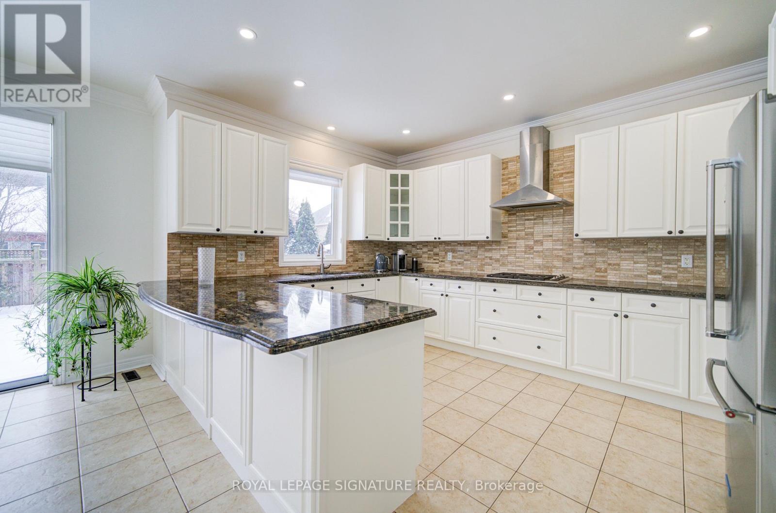 1534 Craigleith Road, Oakville, Ontario  L6H 7V7 - Photo 14 - W12678752