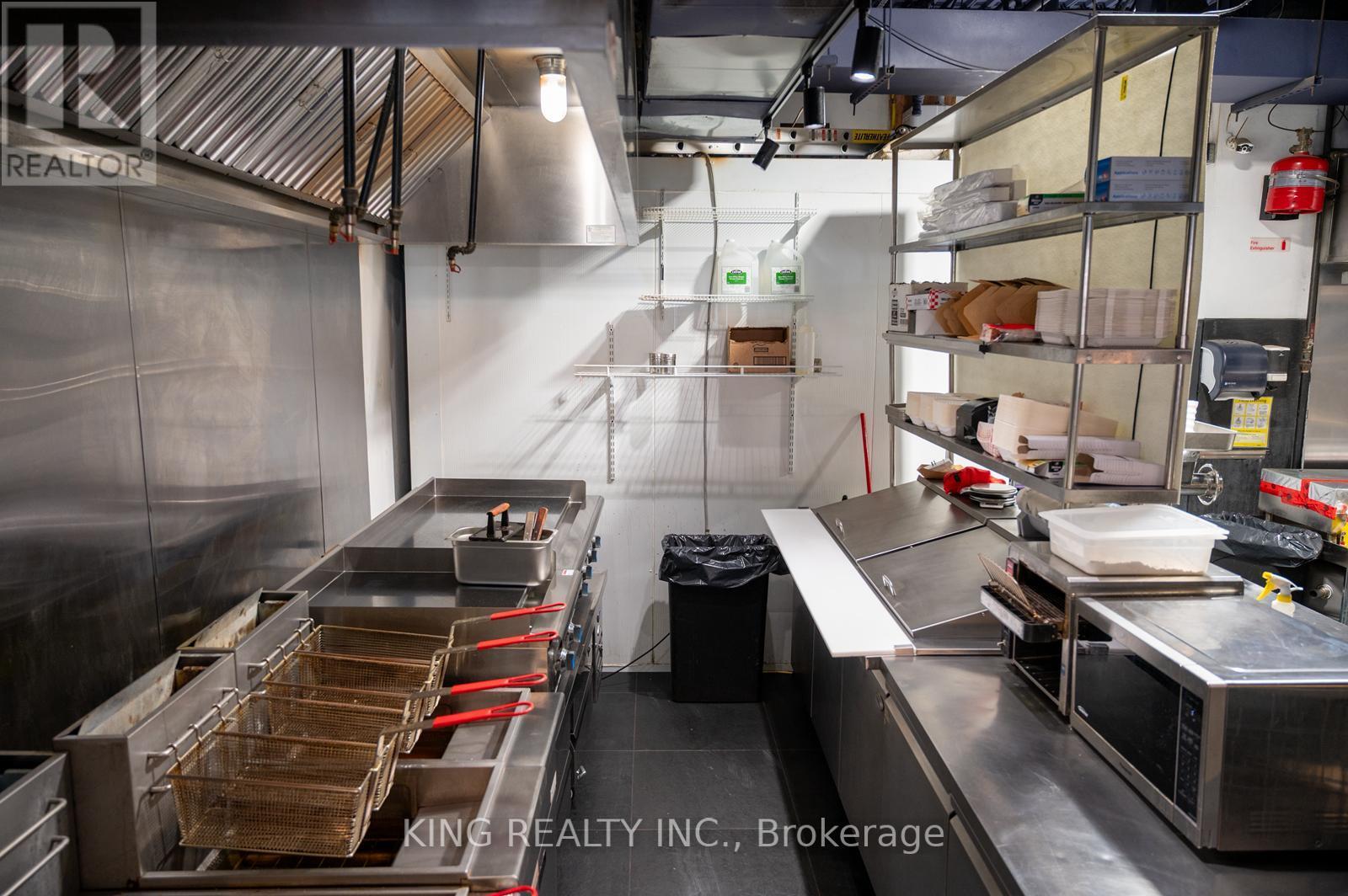 2712 Keele Street, Toronto, Ontario  M3M 2G1 - Photo 13 - W12678944