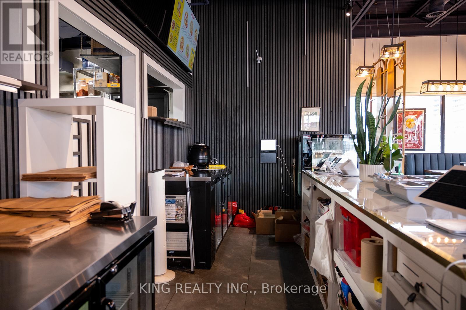 2712 Keele Street, Toronto, Ontario  M3M 2G1 - Photo 7 - W12678944