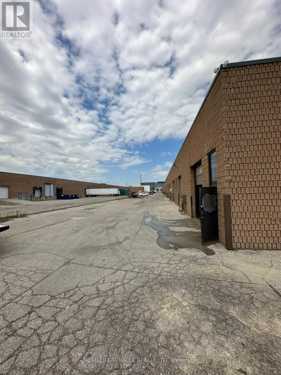 24 - 1050 Britannia Road, Mississauga, Ontario  L4W 4N9 - Photo 18 - W12678964