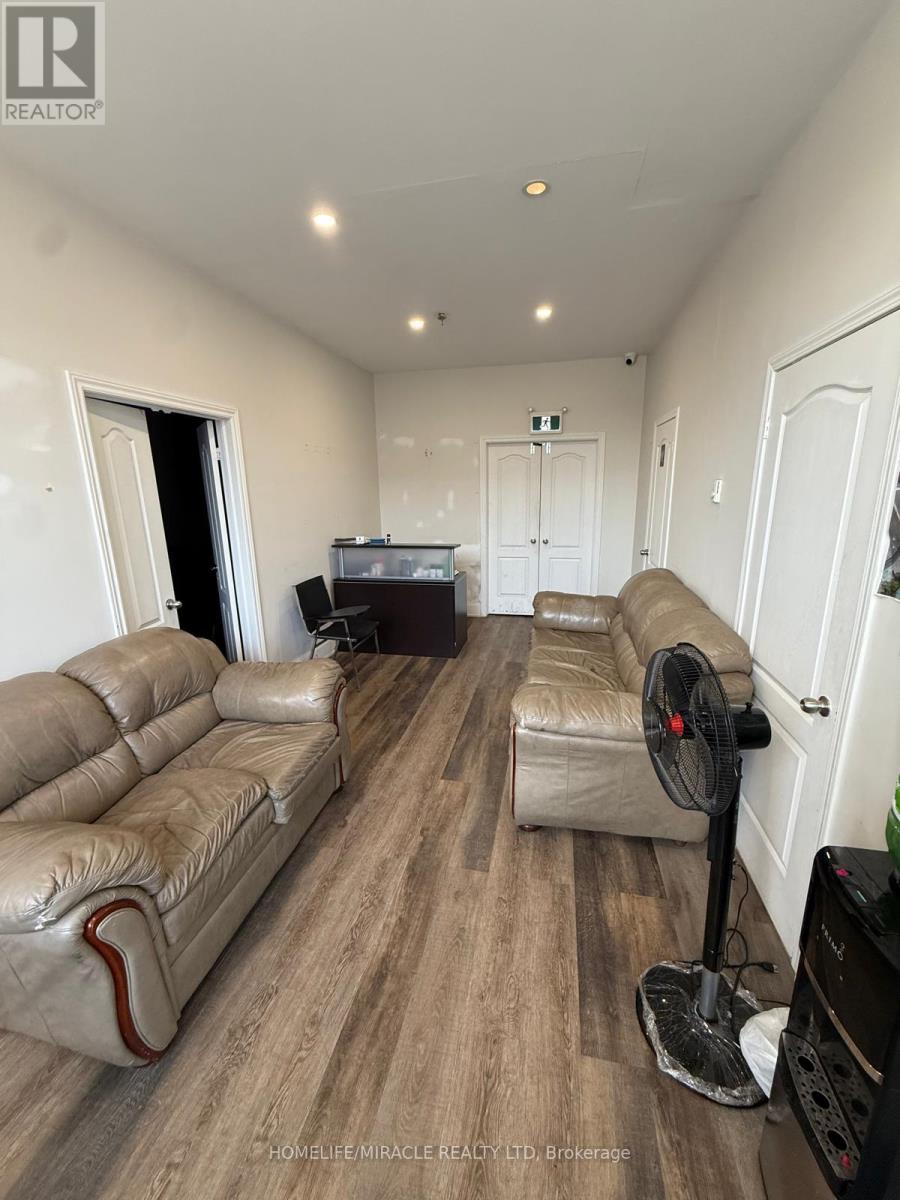 24 - 1050 Britannia Road, Mississauga, Ontario  L4W 4N9 - Photo 3 - W12678964