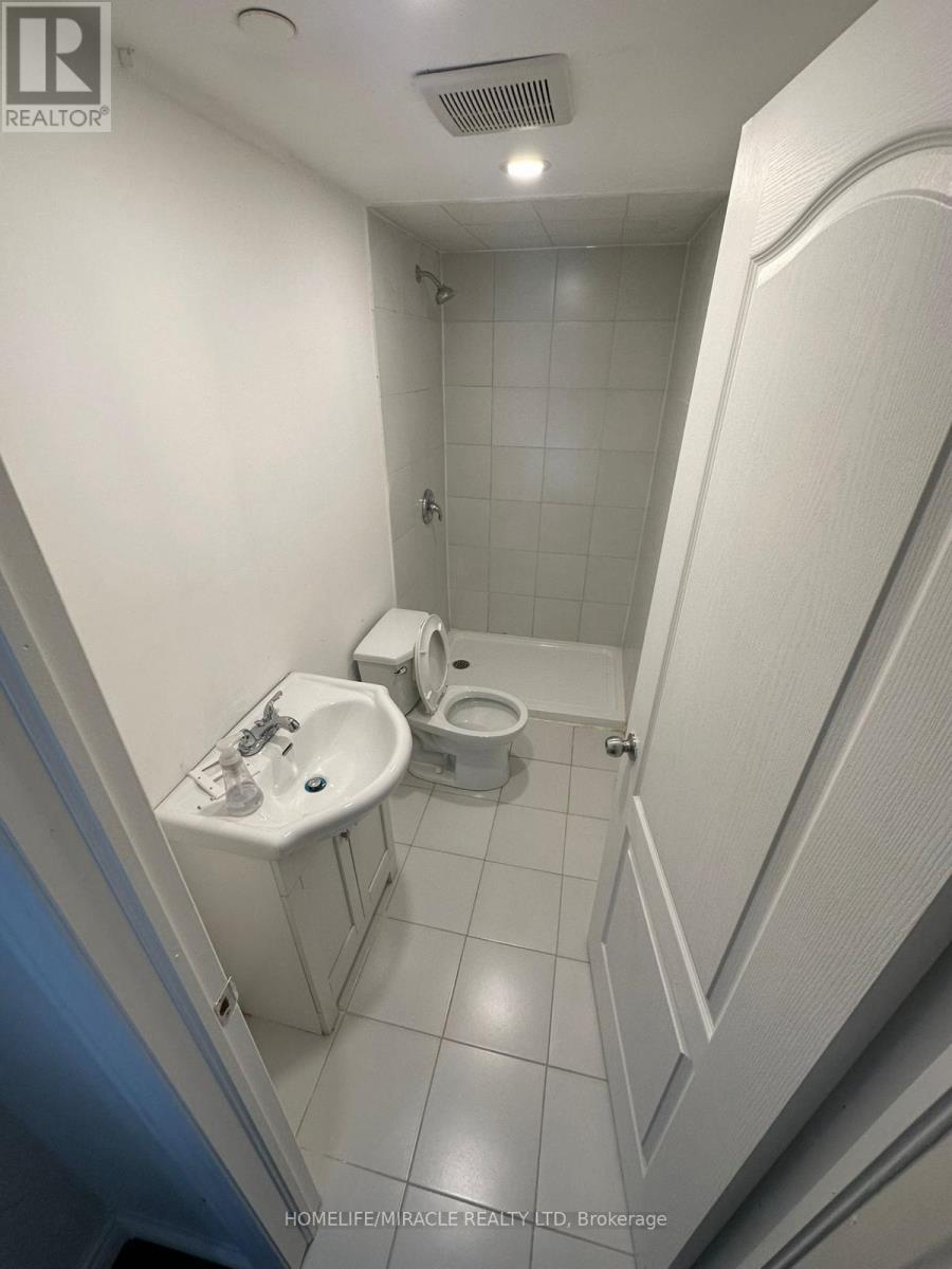 24 - 1050 Britannia Road, Mississauga, Ontario  L4W 4N9 - Photo 41 - W12678964