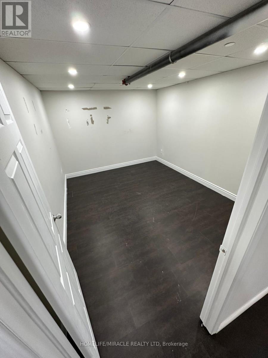 24 - 1050 Britannia Road, Mississauga, Ontario  L4W 4N9 - Photo 42 - W12678964