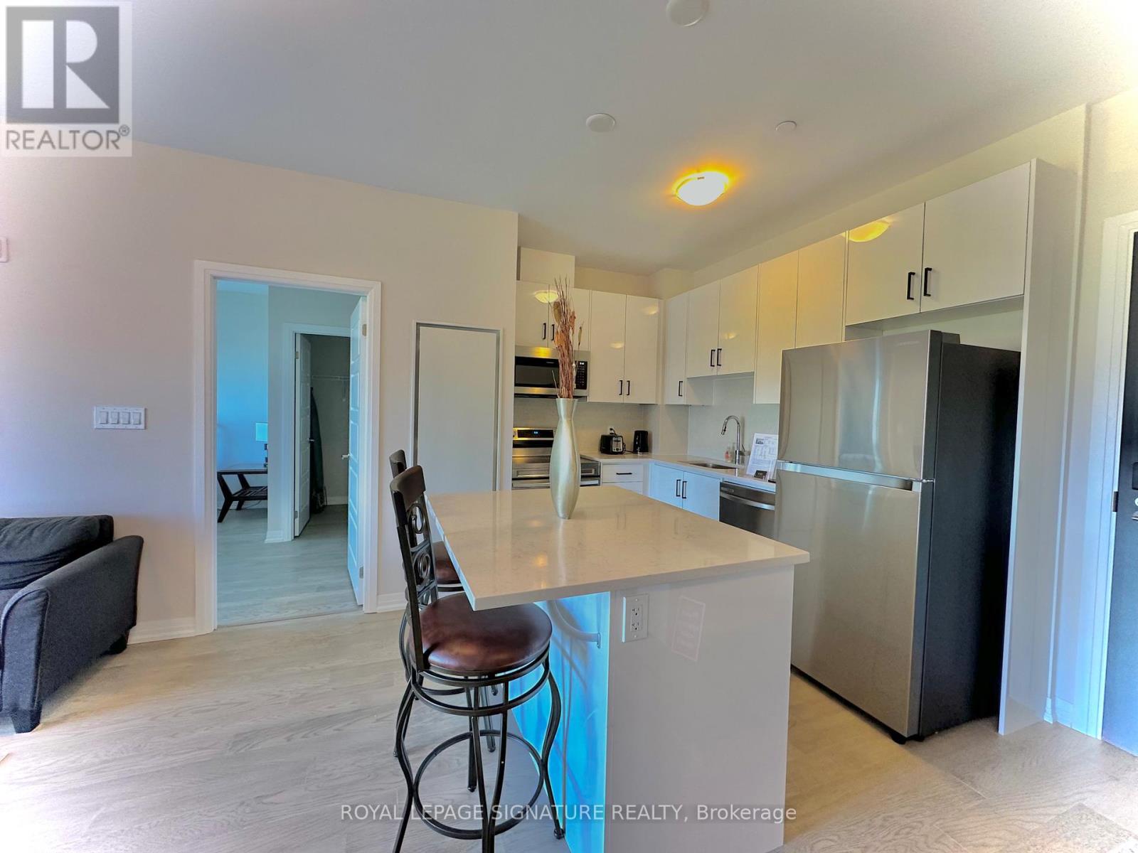 206 - 3265 Carding Mill Trail, Oakville, Ontario  L6M 1S1 - Photo 10 - W12678978