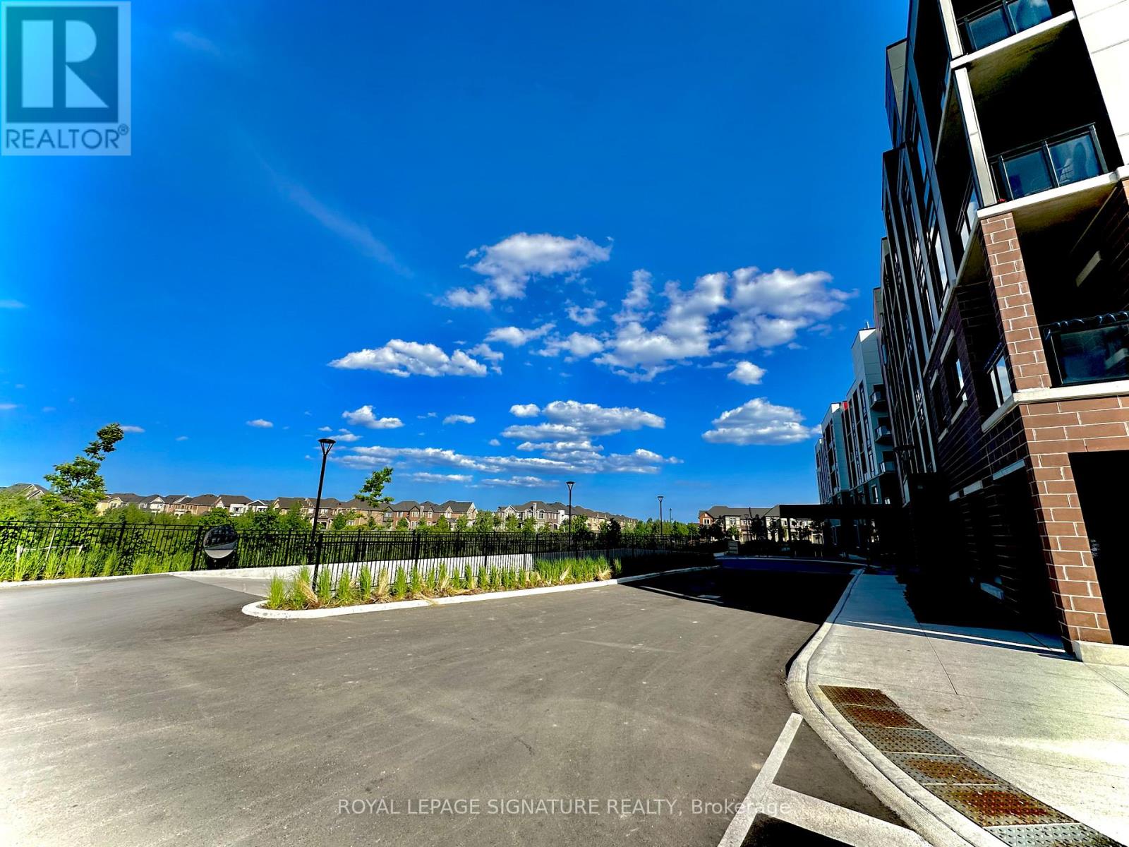 206 - 3265 Carding Mill Trail, Oakville, Ontario  L6M 1S1 - Photo 13 - W12678978