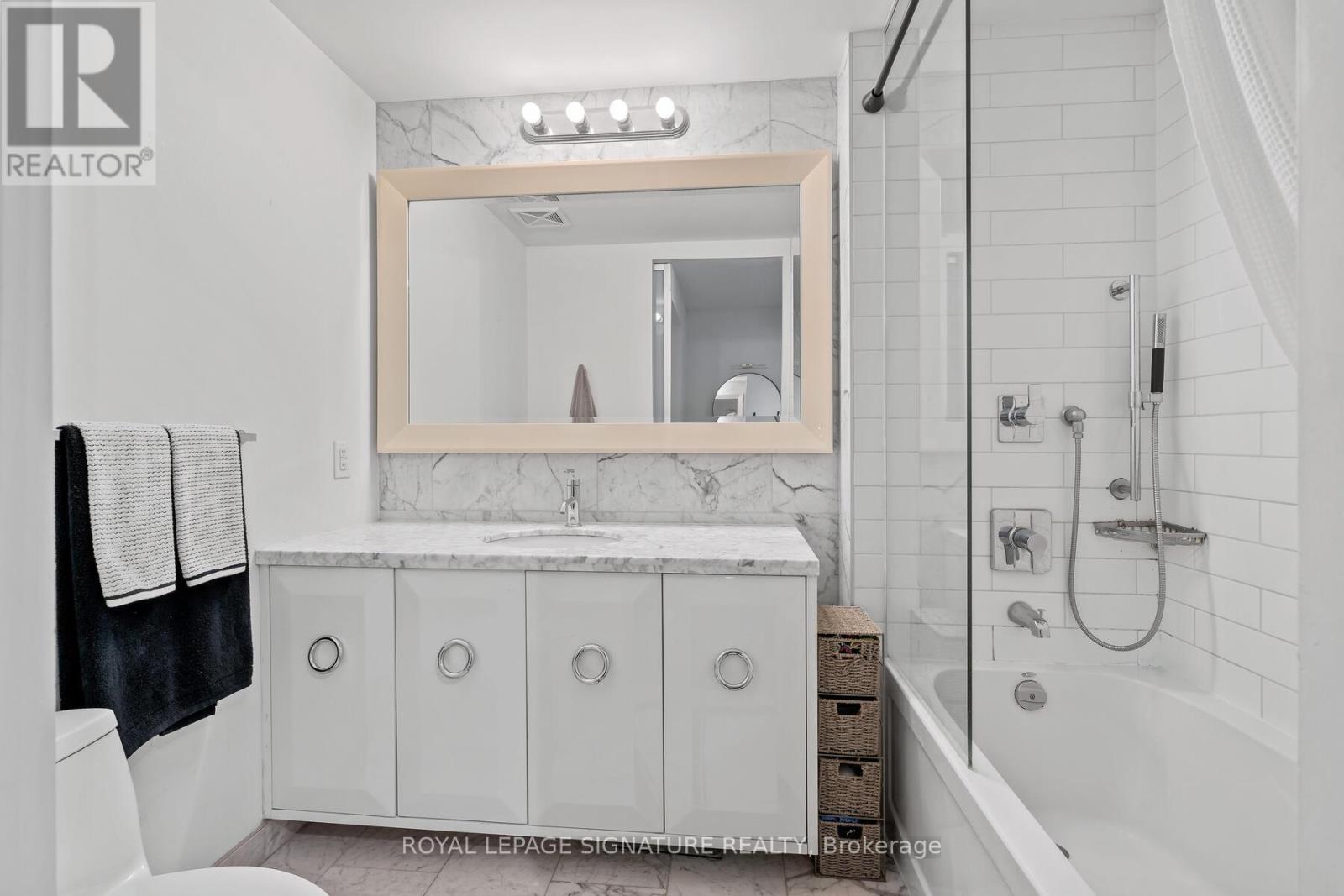 2803 - 90 Park Lawn Road, Toronto, Ontario  M8Y 0B6 - Photo 19 - W12678990