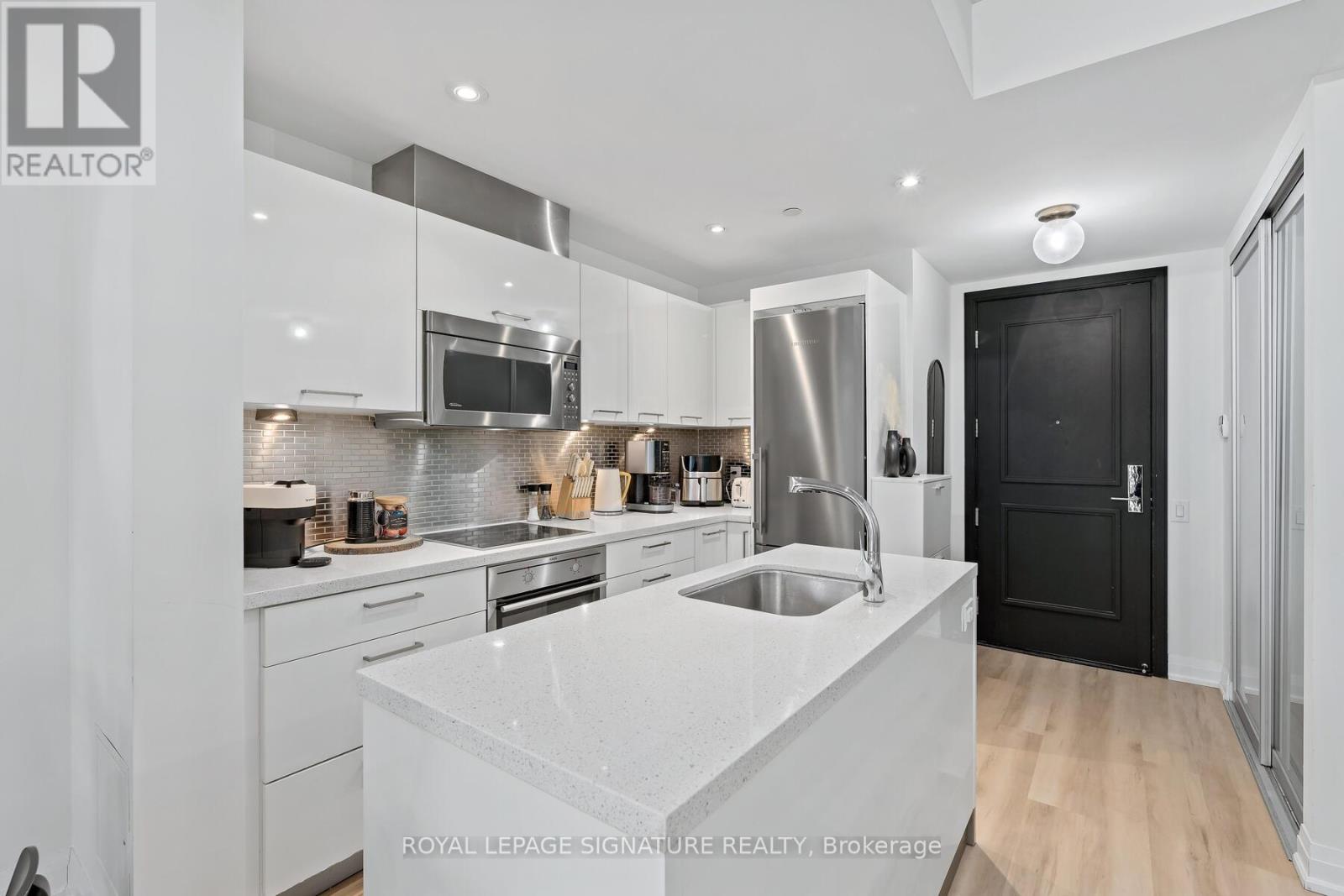 2803 - 90 Park Lawn Road, Toronto, Ontario  M8Y 0B6 - Photo 5 - W12678990