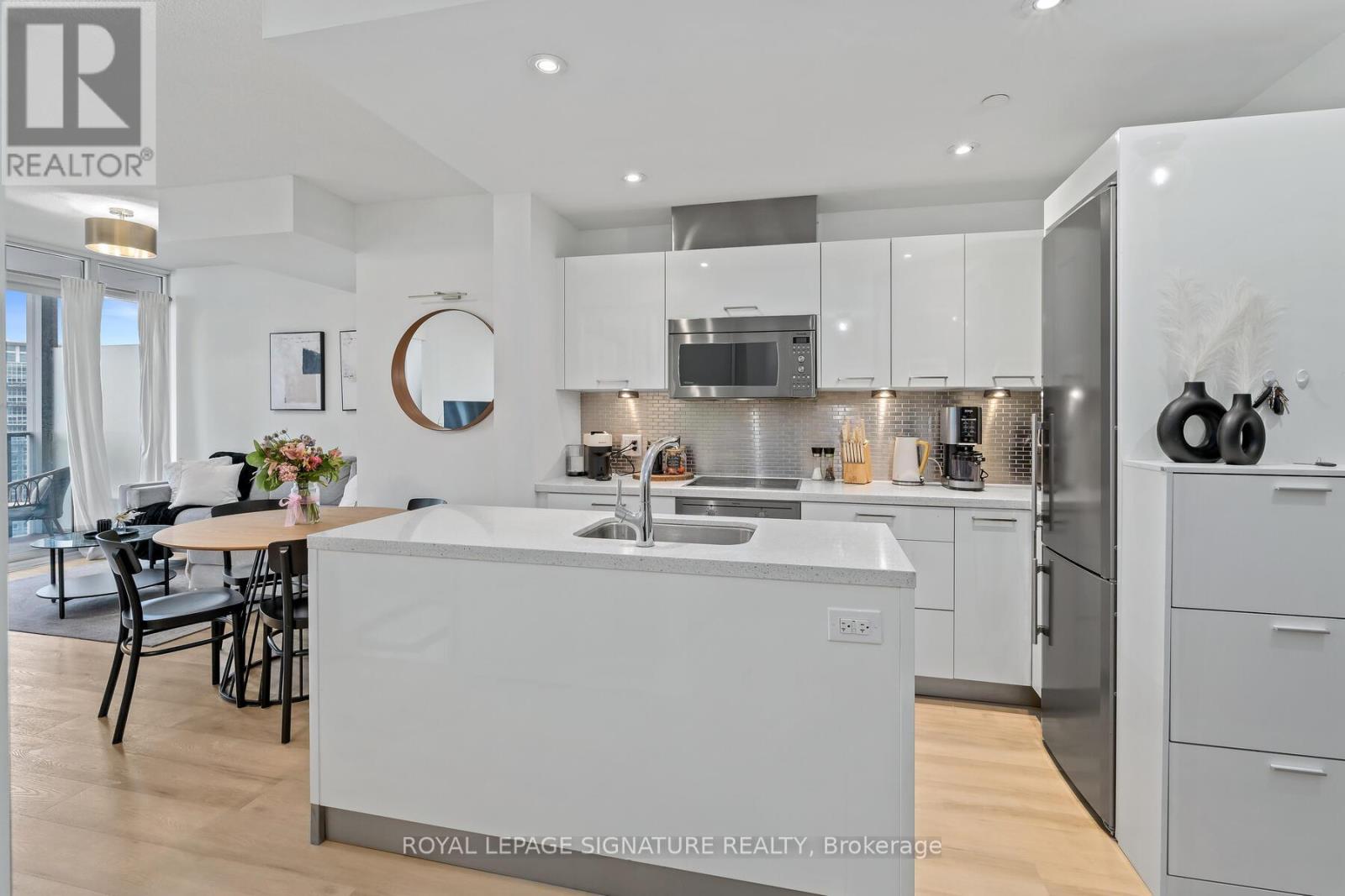 2803 - 90 Park Lawn Road, Toronto, Ontario  M8Y 0B6 - Photo 7 - W12678990