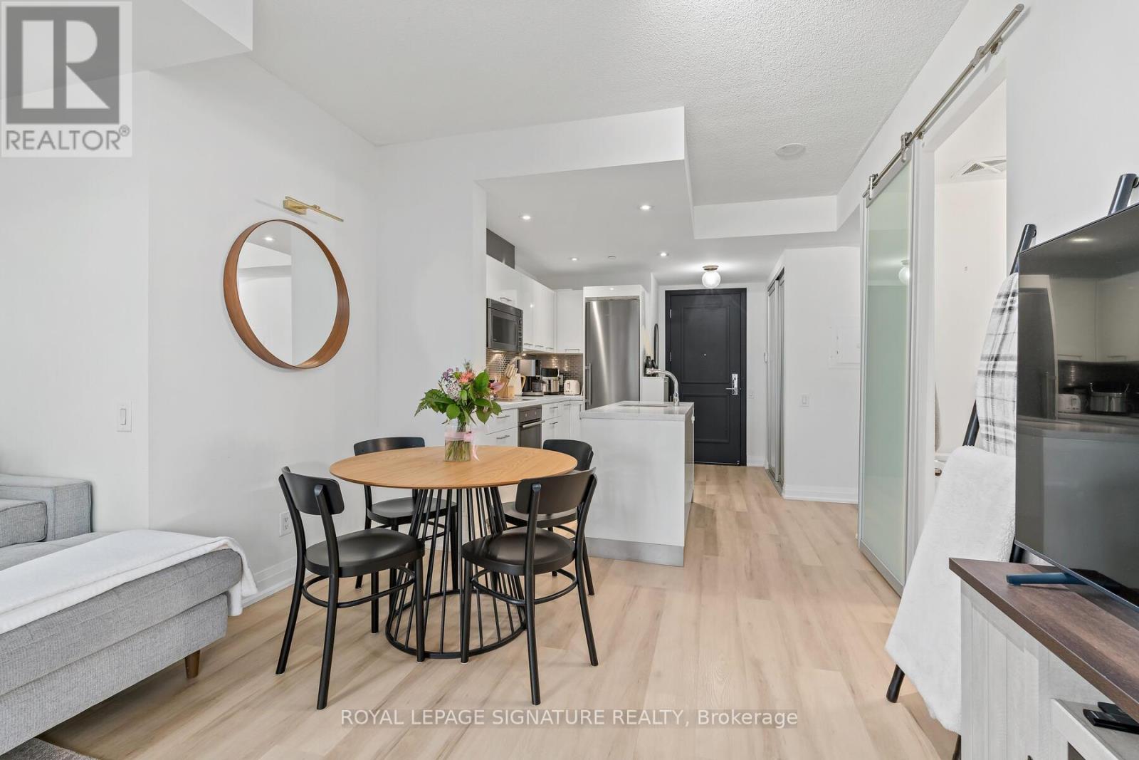 2803 - 90 Park Lawn Road, Toronto, Ontario  M8Y 0B6 - Photo 8 - W12678990