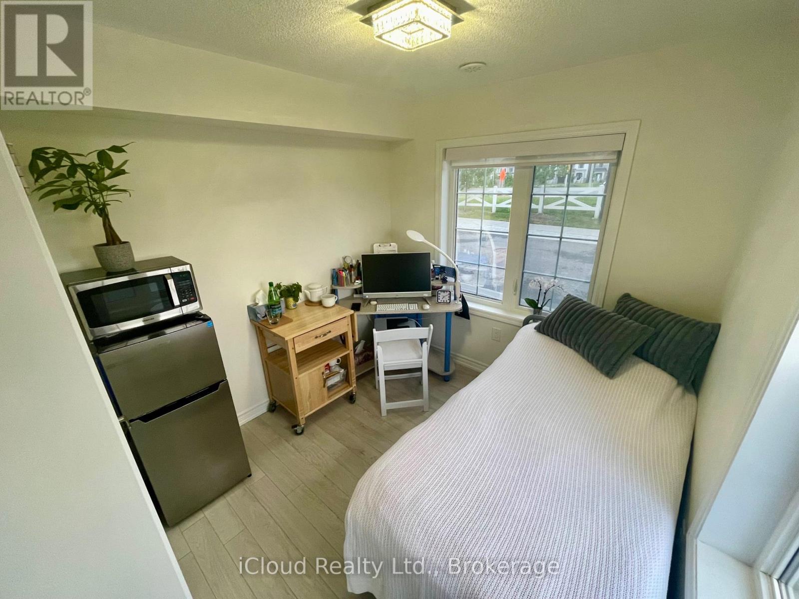 73 - 1222 Rose Way, Milton, Ontario  L9E 1P1 - Photo 4 - W12679008