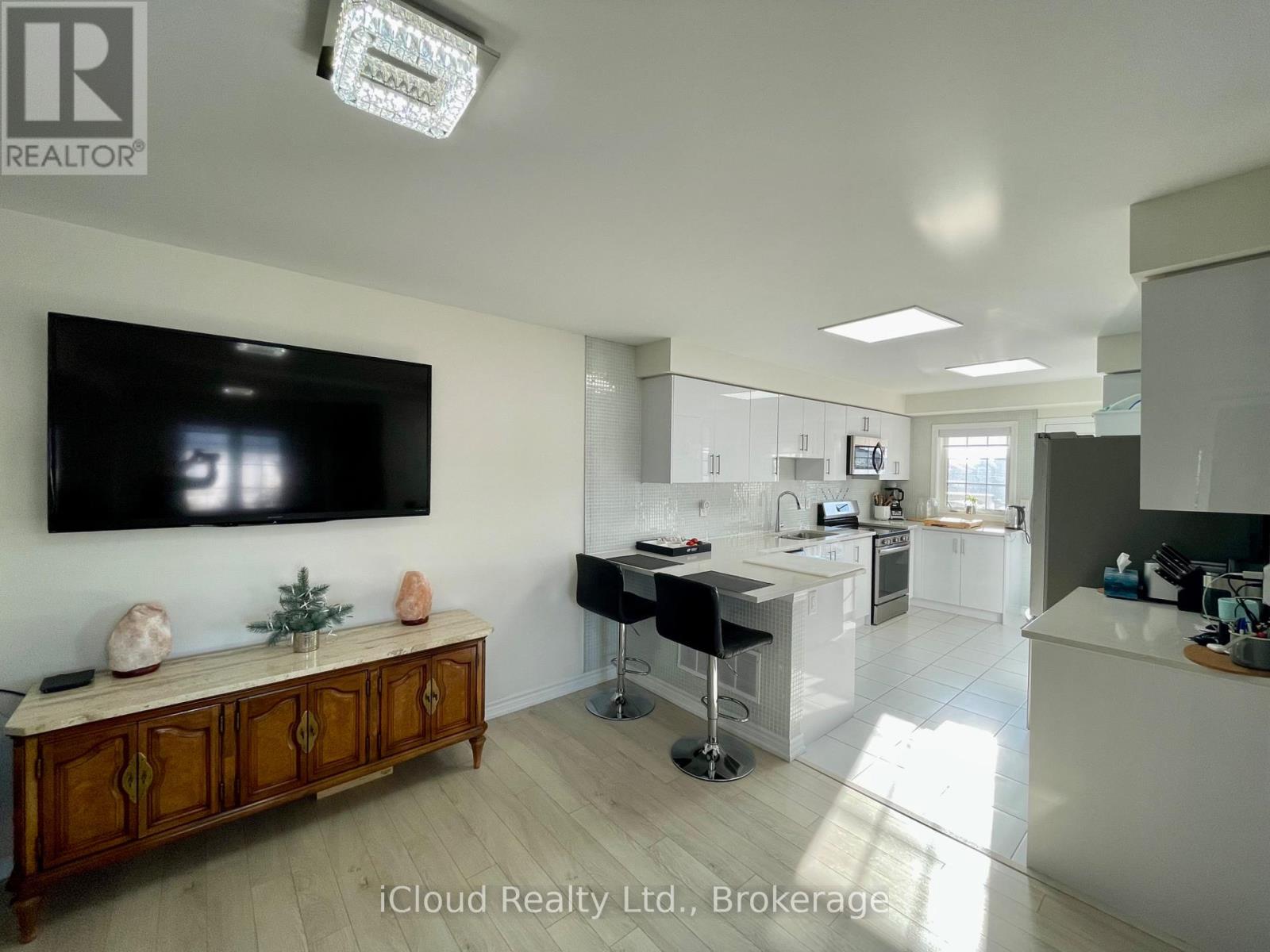 73 - 1222 Rose Way, Milton, Ontario  L9E 1P1 - Photo 9 - W12679008