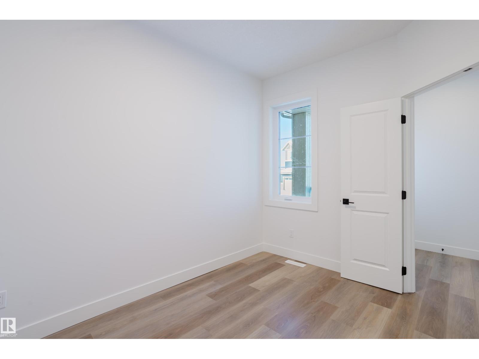 805 Elderberry Co Nw, Edmonton, Alberta  T6M 3J7 - Photo 5 - E4469481