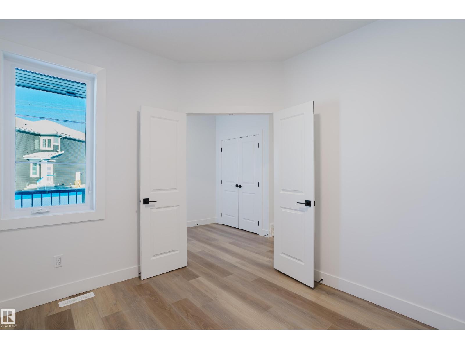 805 Elderberry Co Nw, Edmonton, Alberta  T6M 3J7 - Photo 6 - E4469481