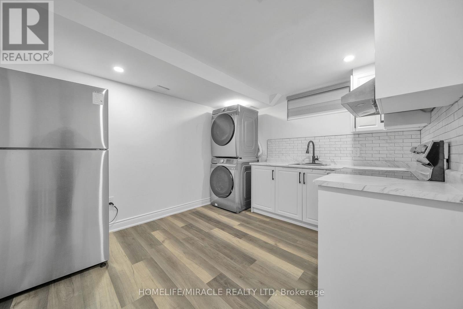 261 Country Hill Drive, Kitchener, Ontario  N2E 2C1 - Photo 18 - X12677274