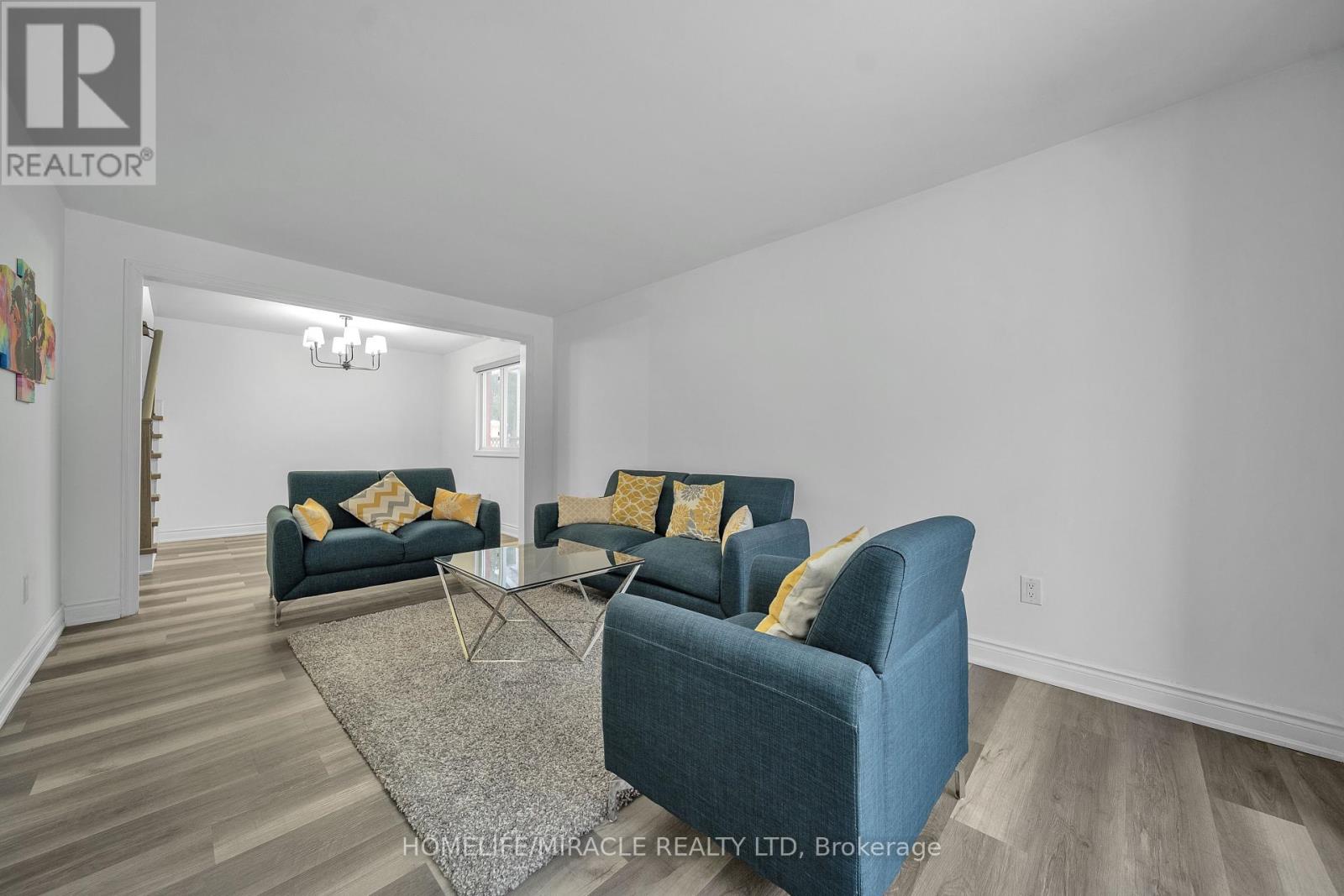 261 Country Hill Drive, Kitchener, Ontario  N2E 2C1 - Photo 4 - X12677274