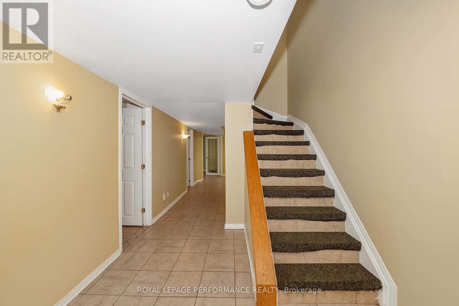 644 Valin Street, Ottawa, Ontario  K4A 3S9 - Photo 4 - X12679028