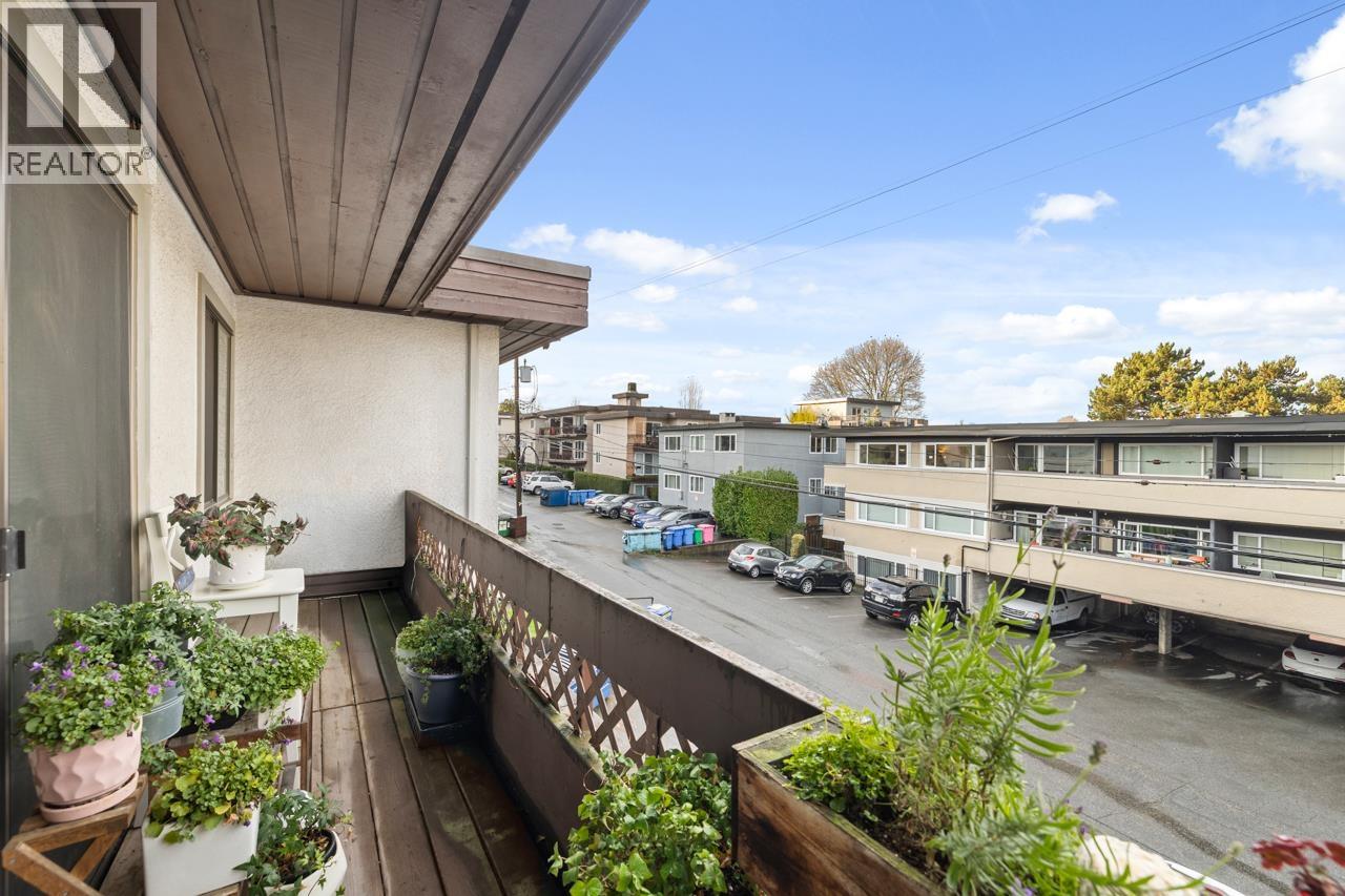 308 2025 W 2nd Avenue, Vancouver, British Columbia  V6J 1J6 - Photo 17 - R3077684