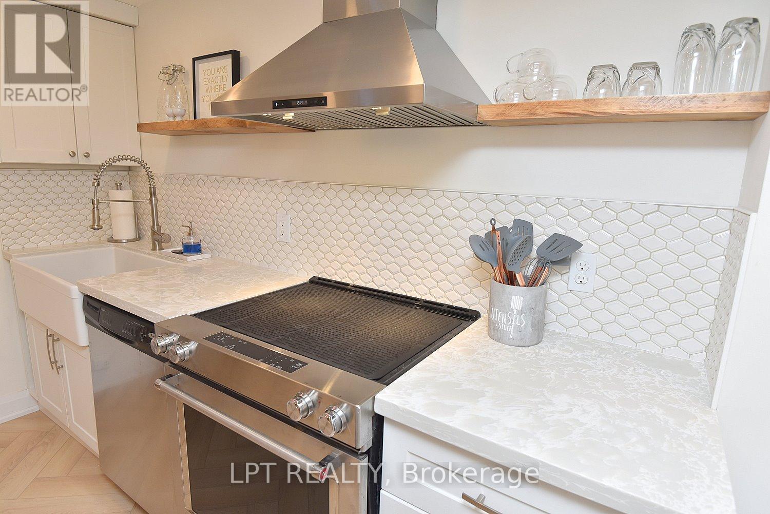 2 Leora Court, Richmond Hill, Ontario  L4C 7N5 - Photo 26 - N12679036