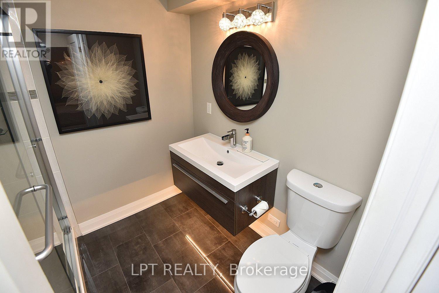 2 Leora Court, Richmond Hill, Ontario  L4C 7N5 - Photo 32 - N12679036