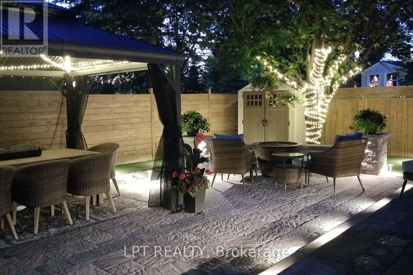 2 Leora Court, Richmond Hill, Ontario  L4C 7N5 - Photo 36 - N12679036