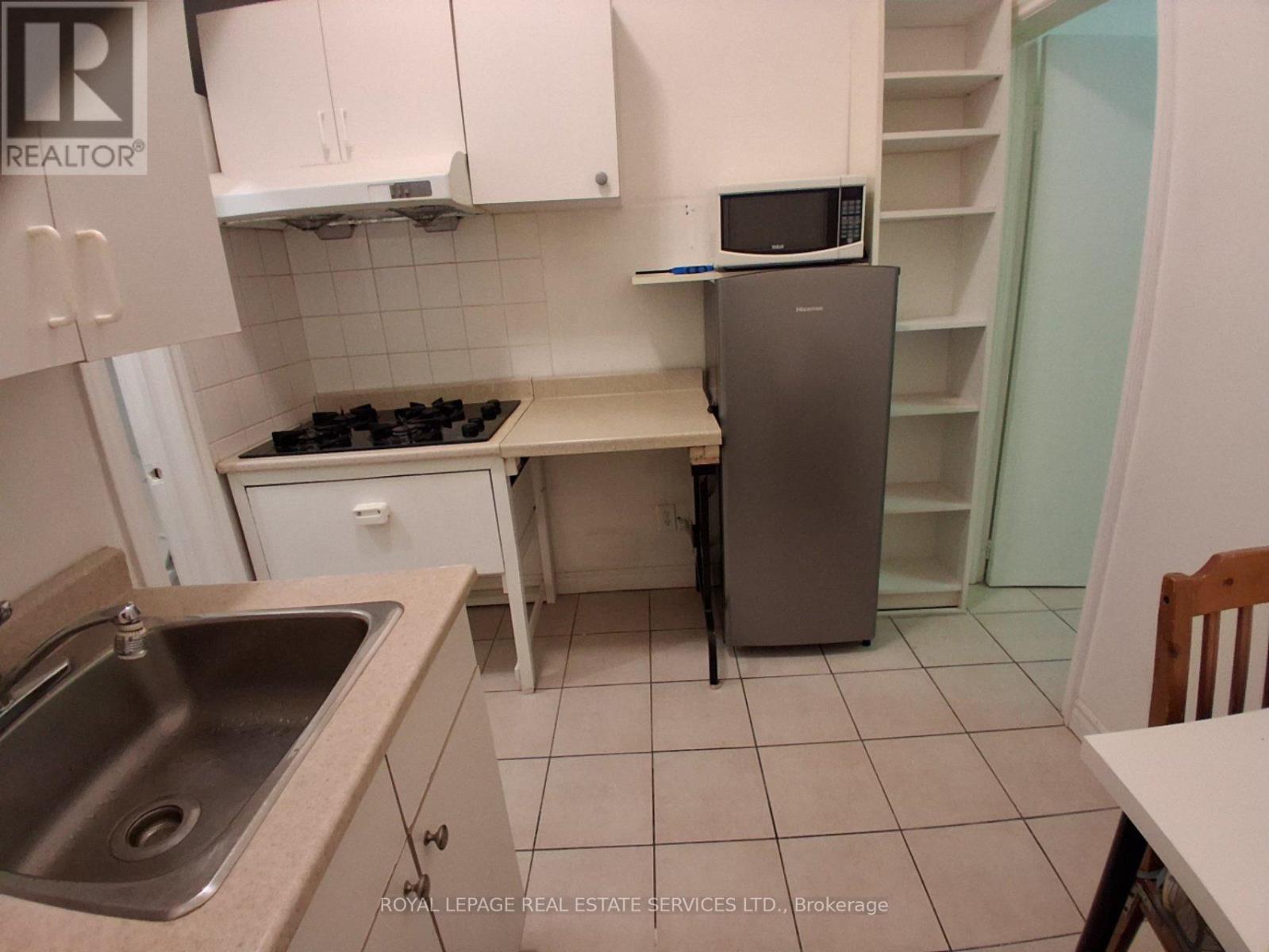 Lovely - 50 Bellevue Avenue, Toronto, Ontario  M5T 2N4 - Photo 6 - C12568228