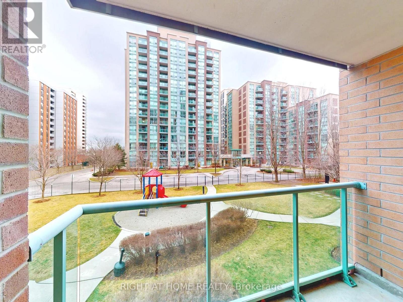 209 - 15 Michael Power Place S, Toronto, Ontario  M9A 5G4 - Photo 15 - W12678736