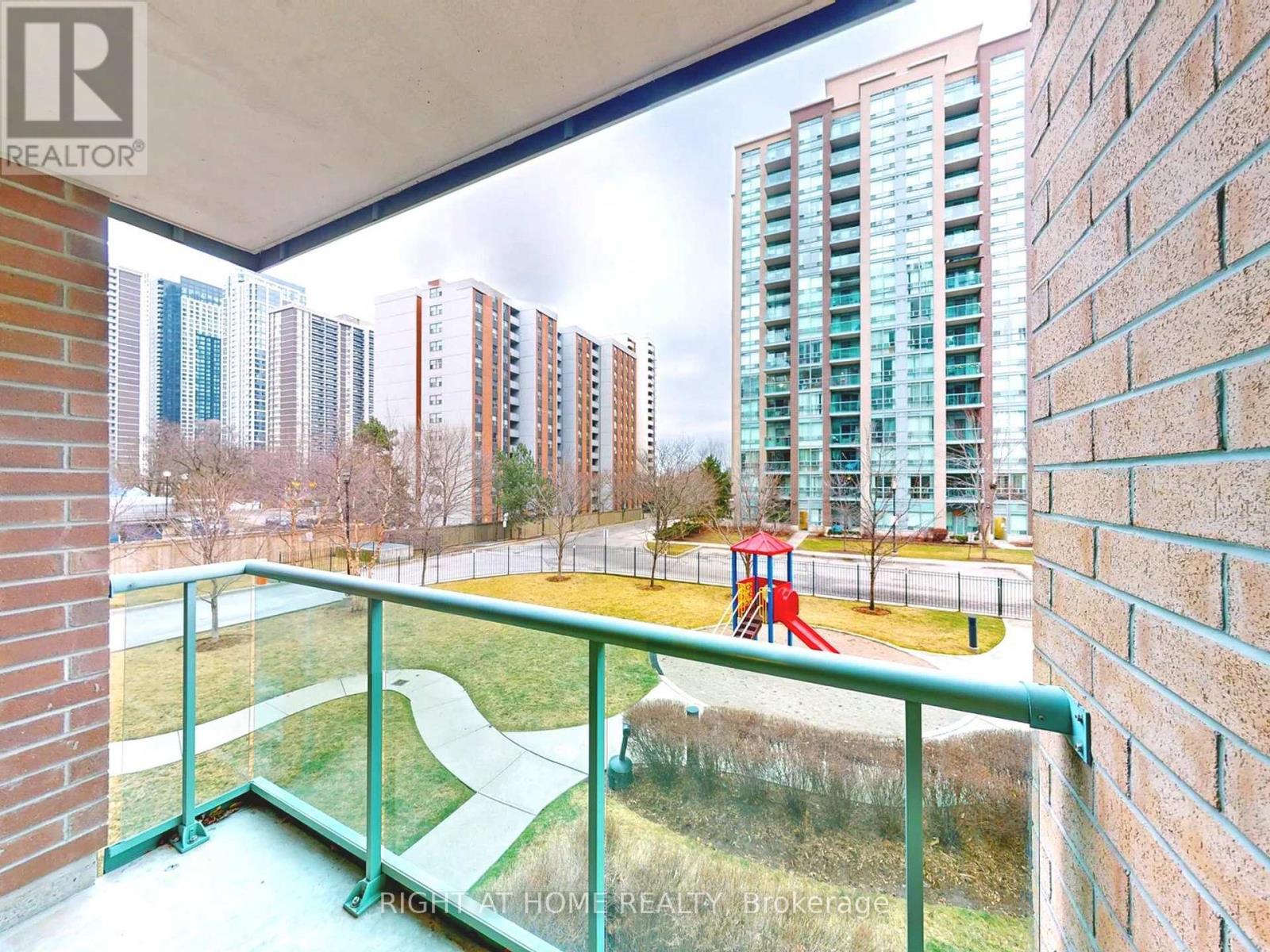 209 - 15 Michael Power Place S, Toronto, Ontario  M9A 5G4 - Photo 14 - W12678736