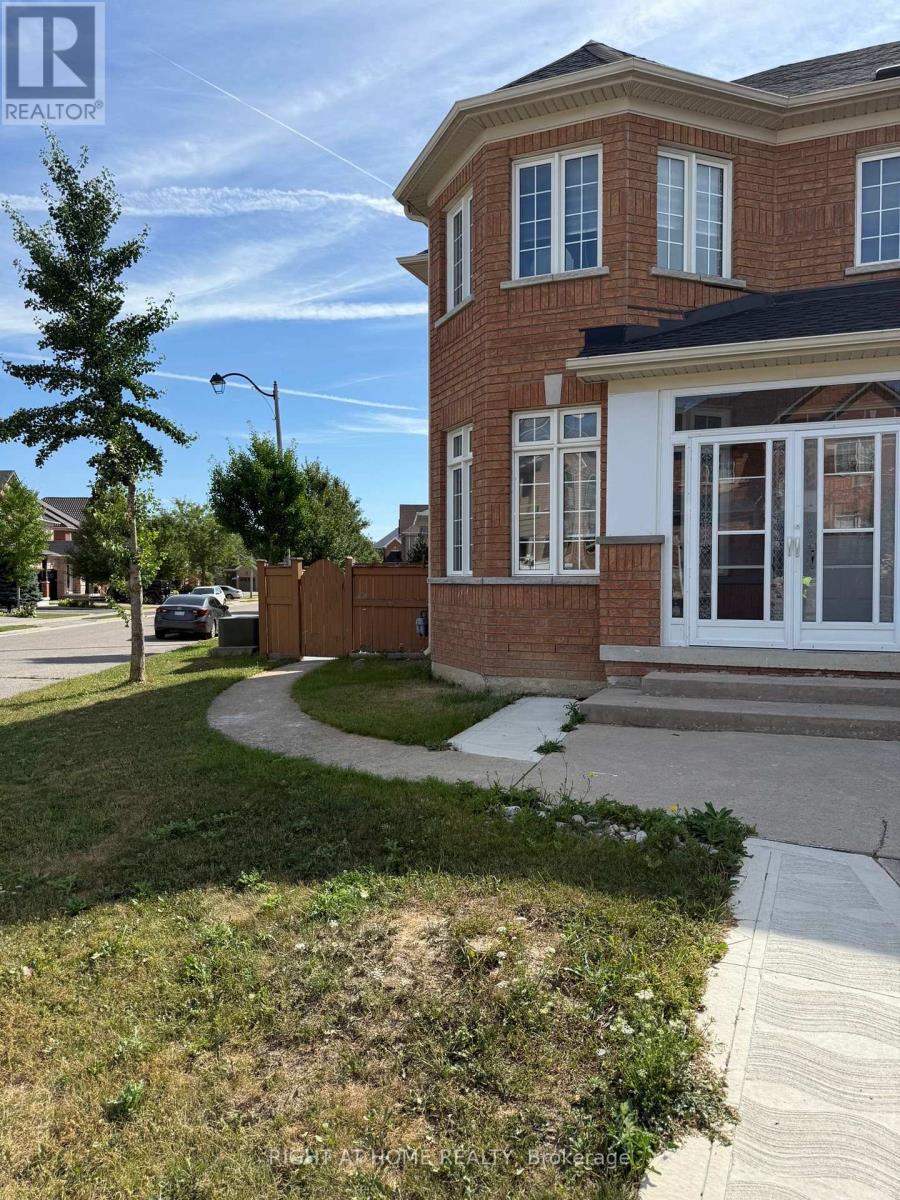 29 Laurentide Crescent, Brampton, Ontario  L6P 1Y3 - Photo 3 - W12679030