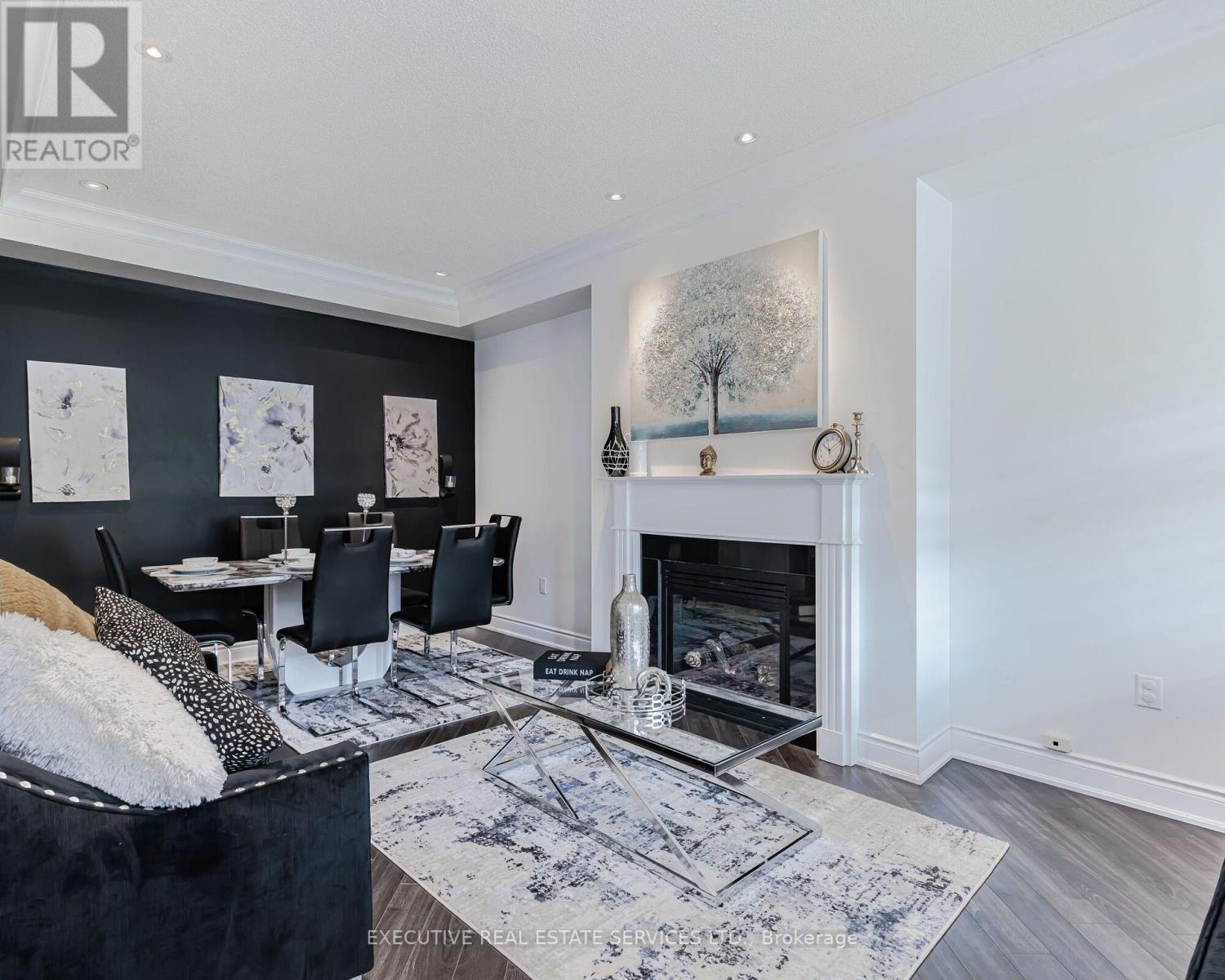 2 Nectarlane Avenue, Caledon, Ontario  L7C 3M8 - Photo 4 - W12679034