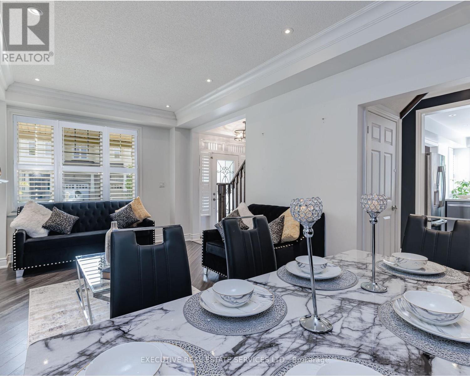 2 Nectarlane Avenue, Caledon, Ontario  L7C 3M8 - Photo 6 - W12679034