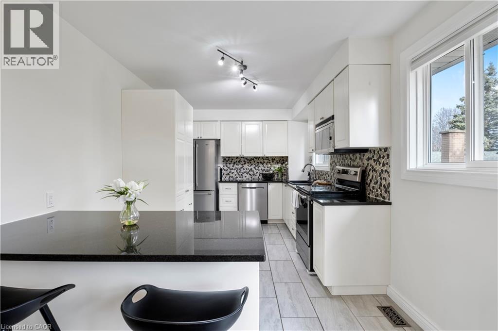 60 Devonglen Drive, Kitchener, Ontario  N2E 2C5 - Photo 14 - 40796723