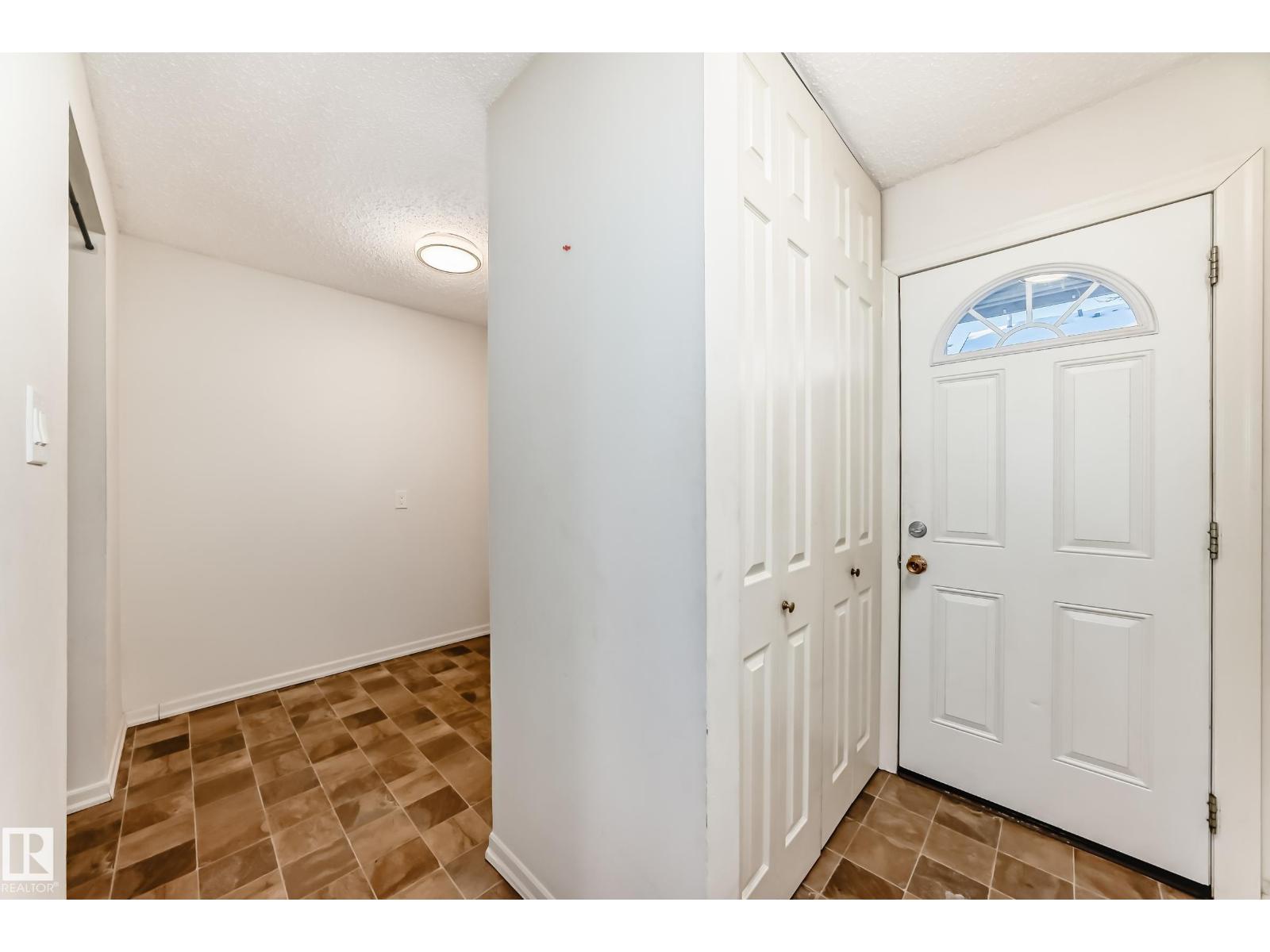 531 Abbottsfield Rd Nw, Edmonton, Alberta  T5W 4R3 - Photo 2 - E4469483