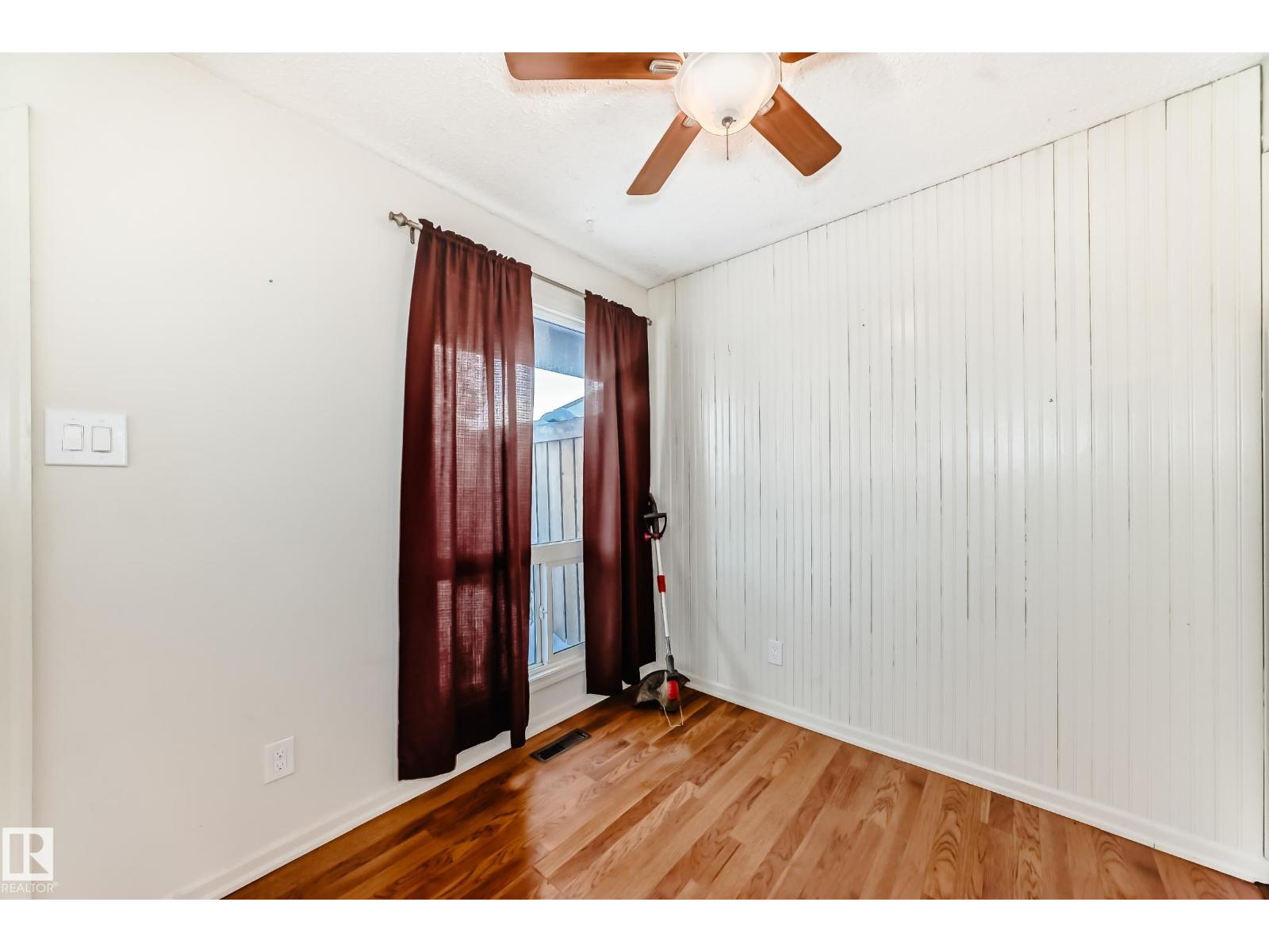 531 Abbottsfield Rd Nw, Edmonton, Alberta  T5W 4R3 - Photo 7 - E4469483