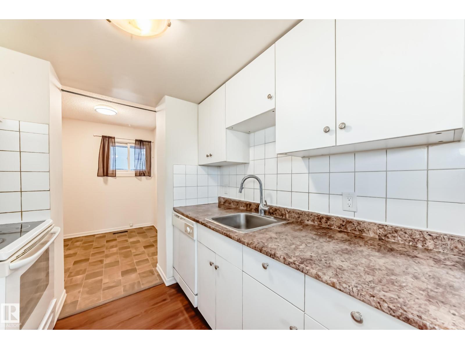 531 Abbottsfield Rd Nw, Edmonton, Alberta  T5W 4R3 - Photo 8 - E4469483