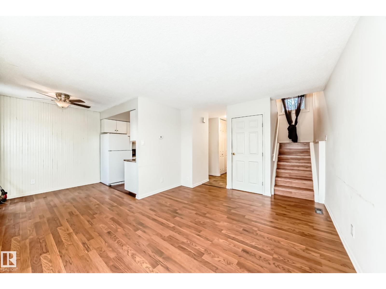 531 Abbottsfield Rd Nw, Edmonton, Alberta  T5W 4R3 - Photo 5 - E4469483