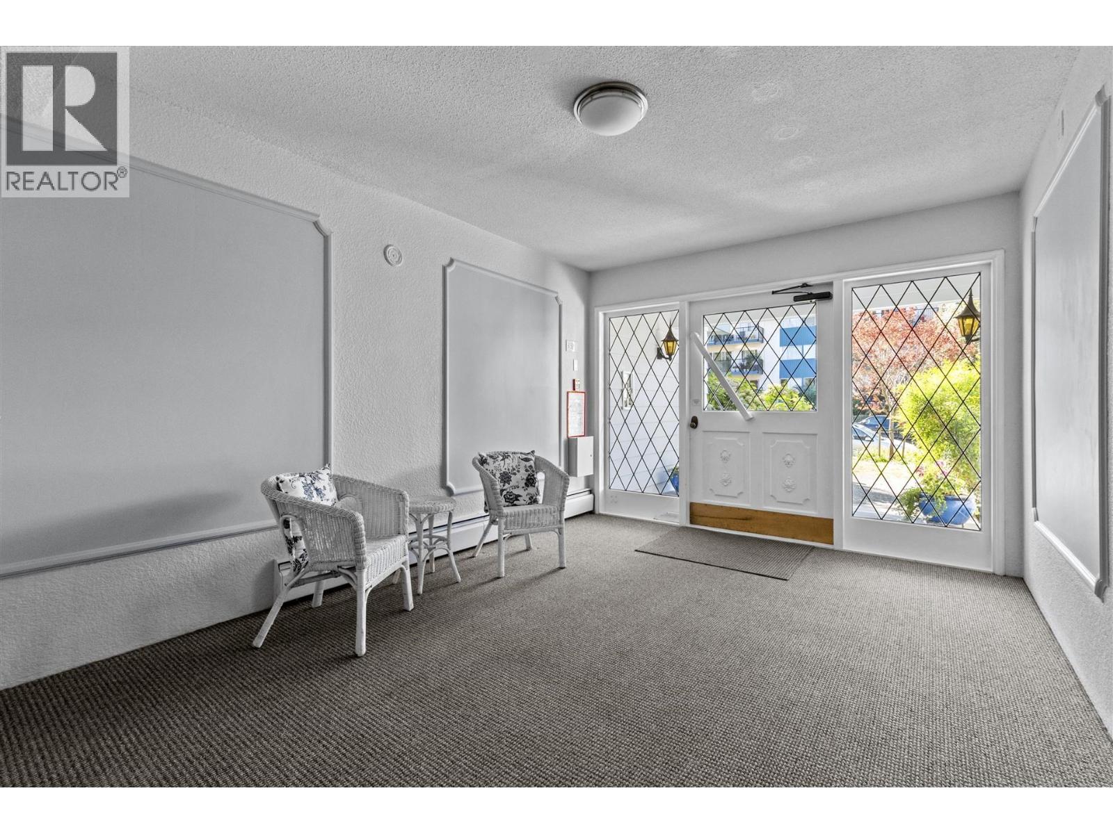 10 140 E 20th Street, North Vancouver, British Columbia  V7L 3A4 - Photo 2 - R3077672