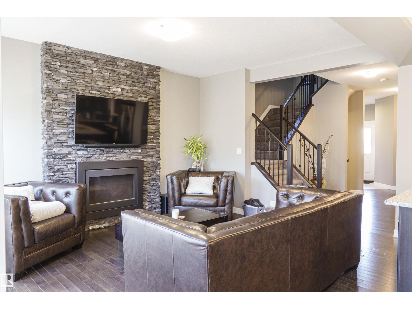 3307 Hilton Cr Nw, Edmonton, Alberta  T6M 0N5 - Photo 7 - E4469485