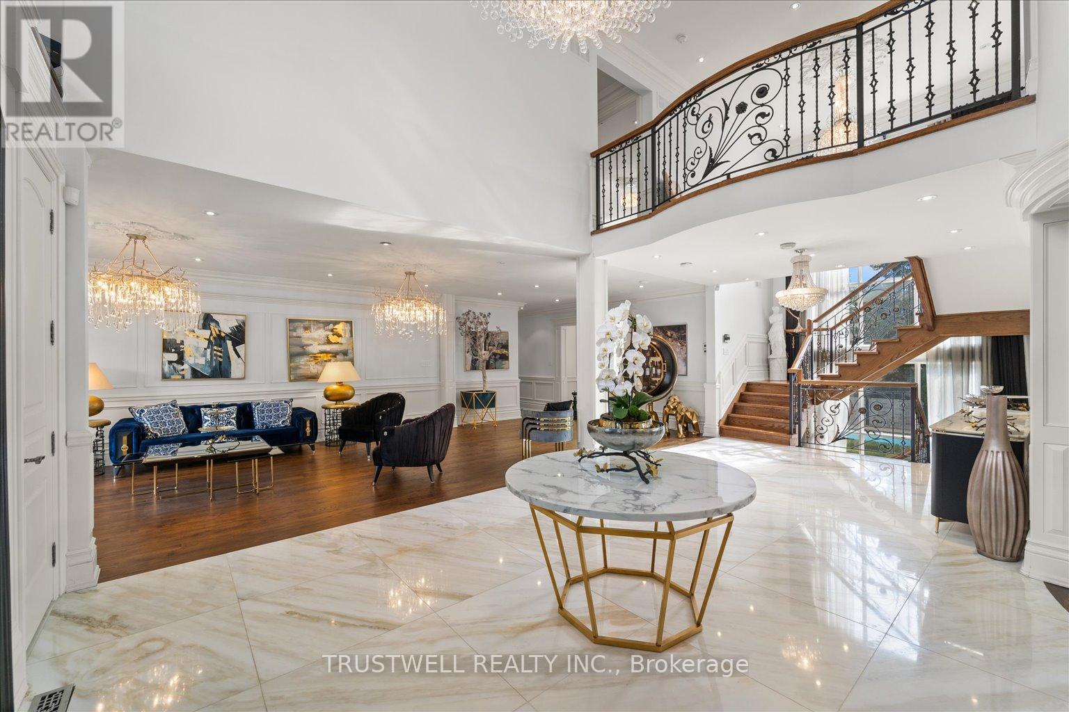 5 Royal Oak Drive, Toronto, Ontario  M3C 2M1 - Photo 7 - C12679074