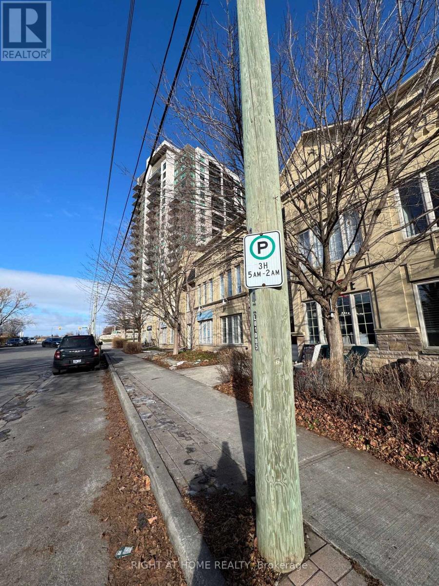 8 - 1250 St. Martins Drive E, Pickering, Ontario  L1W 0A2 - Photo 3 - E12679052