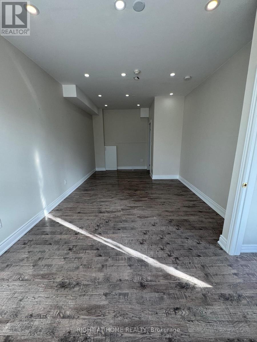 8 - 1250 St. Martins Drive E, Pickering, Ontario  L1W 0A2 - Photo 5 - E12679052