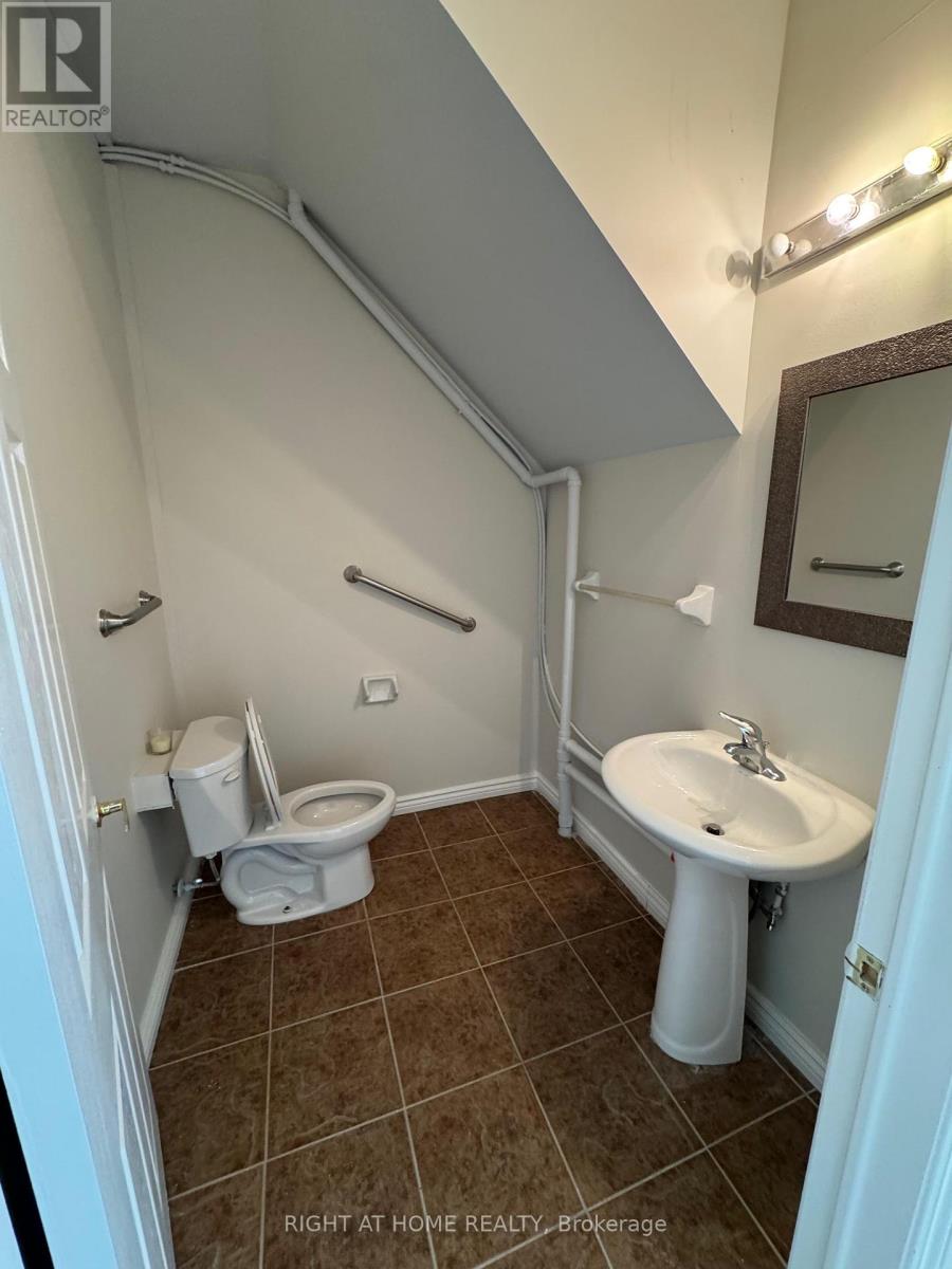 8 - 1250 St. Martins Drive E, Pickering, Ontario  L1W 0A2 - Photo 7 - E12679052