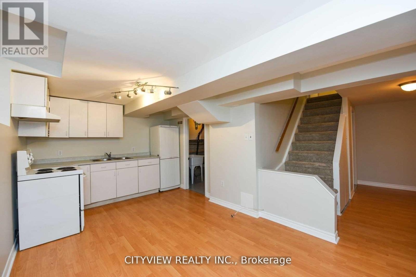 6459 Tisler Crescent, Mississauga, Ontario  L5N 3G6 - Photo 3 - W12679078