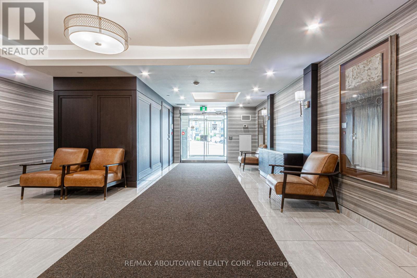 606 - 125 Shoreview Place, Hamilton, Ontario  L8E 0K3 - Photo 2 - X12679058