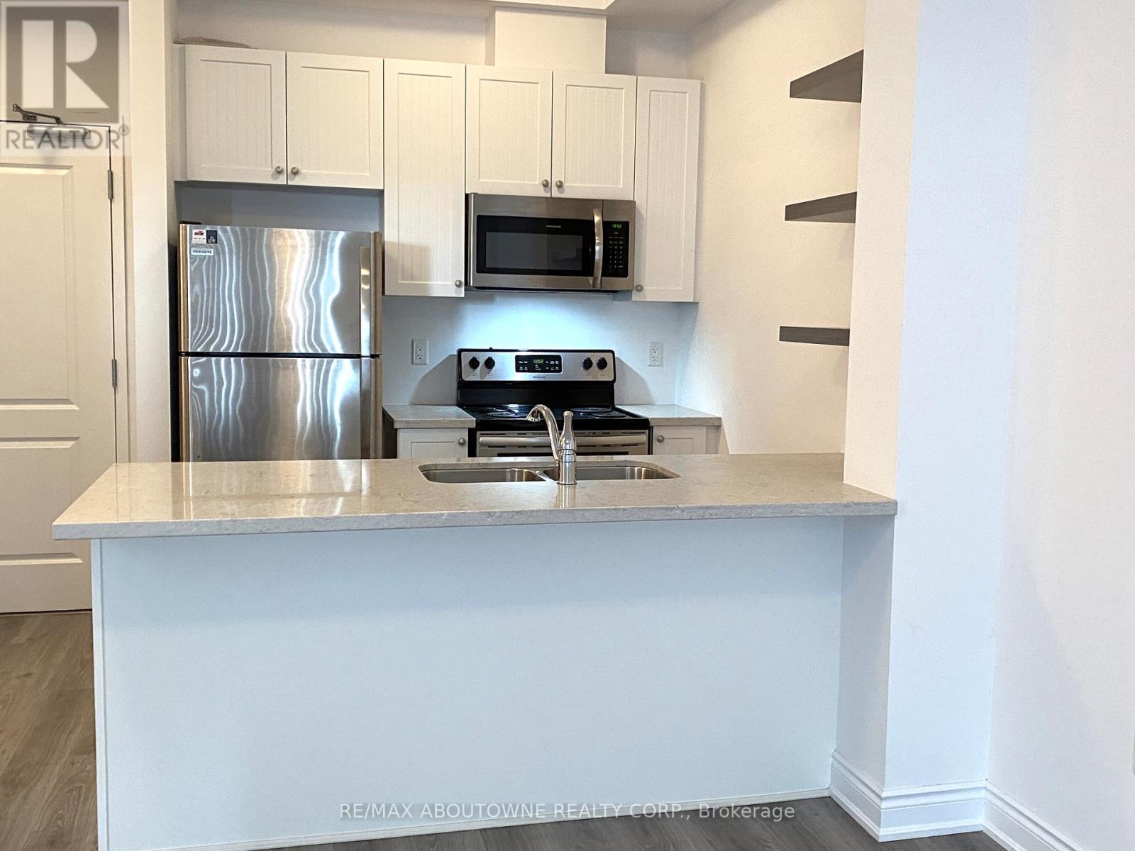 606 - 125 Shoreview Place, Hamilton, Ontario  L8E 0K3 - Photo 7 - X12679058