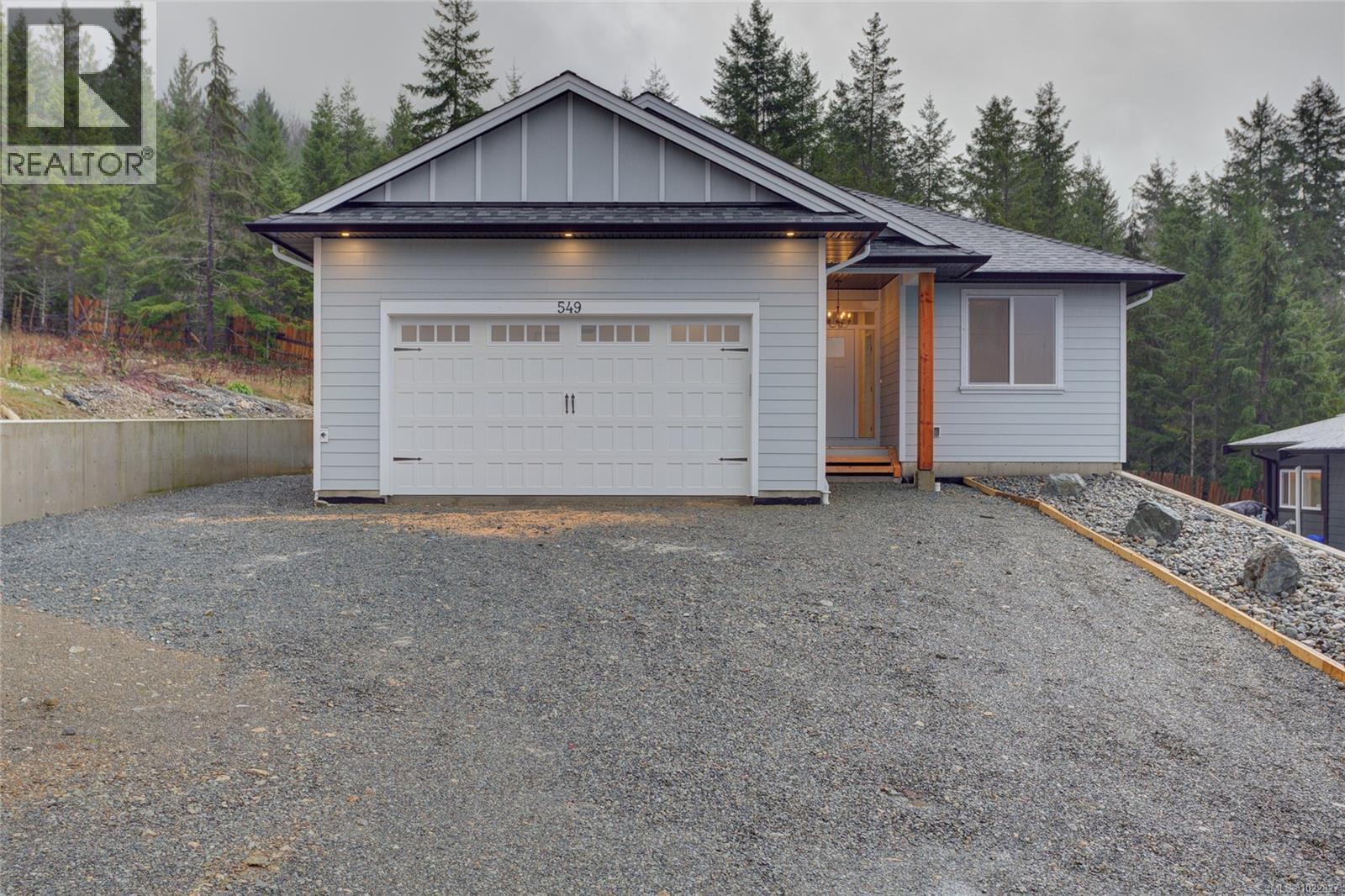 549 Mountain View Dr, Lake Cowichan, British Columbia  V0R 2G0 - Photo 3 - 1022827